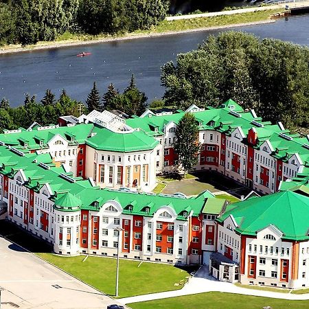 Hotel Park Krestovskiy Sint-Petersburg Buitenkant foto